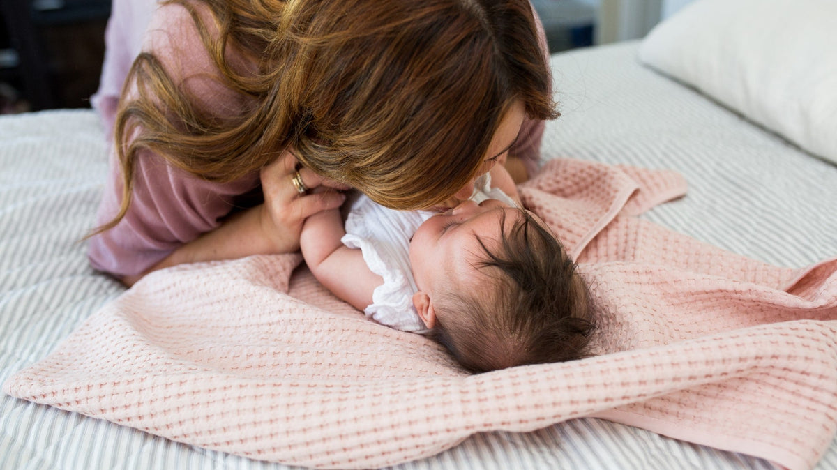Muslin, Cellular, Waffle or Quilt? A Simple Guide to Baby Blankets