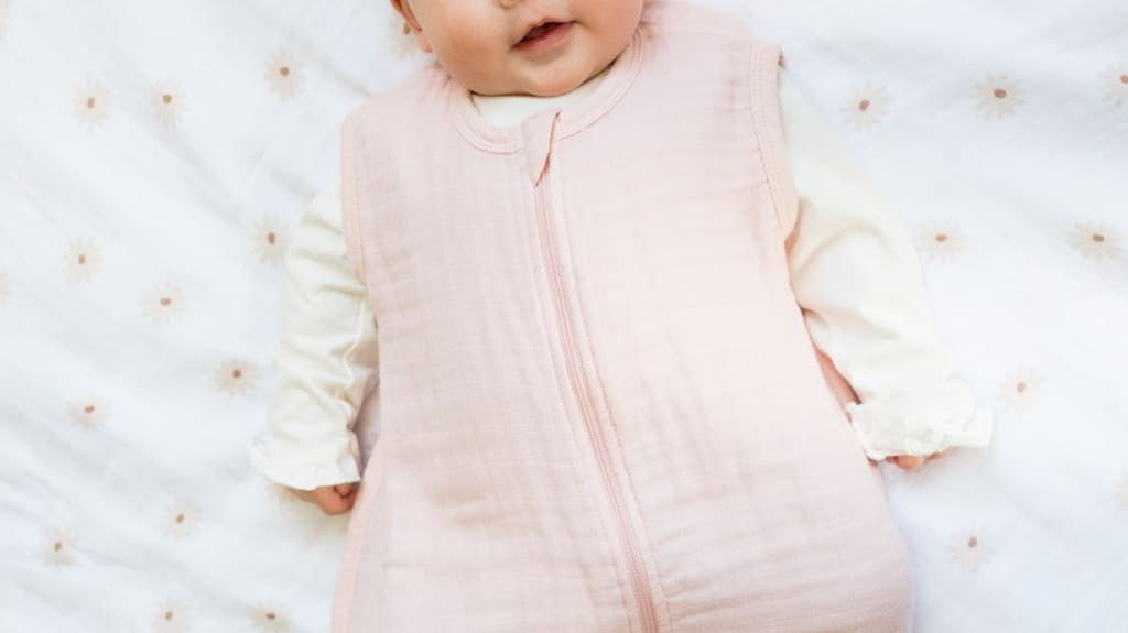 Choosing the Right Sleep Sack for a Cozy Baby Winter