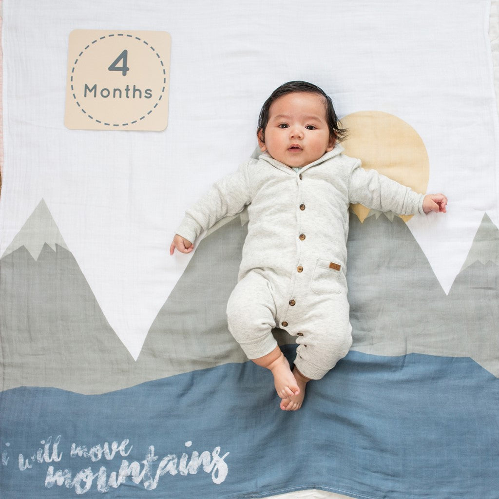 lulujo monthly milestone baby blanket