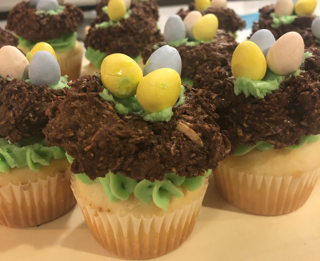 Baking With Lulu: Easter Cupcakes