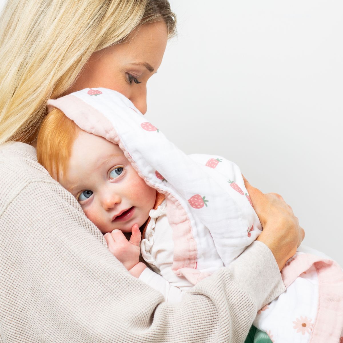 Baby Quilts or Blankets? What's Better for Fall Snuggles?