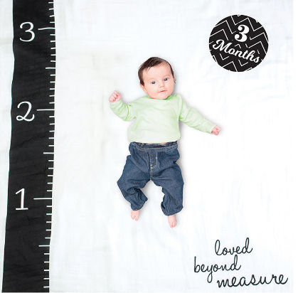 How to Capture Meaningful Milestone Photos During Baby's First Year